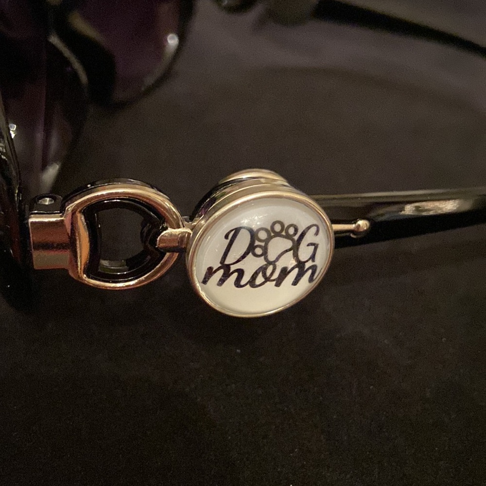Dog Mom Design Sunglasses 🎁 🐶 - Picture 3 of 5